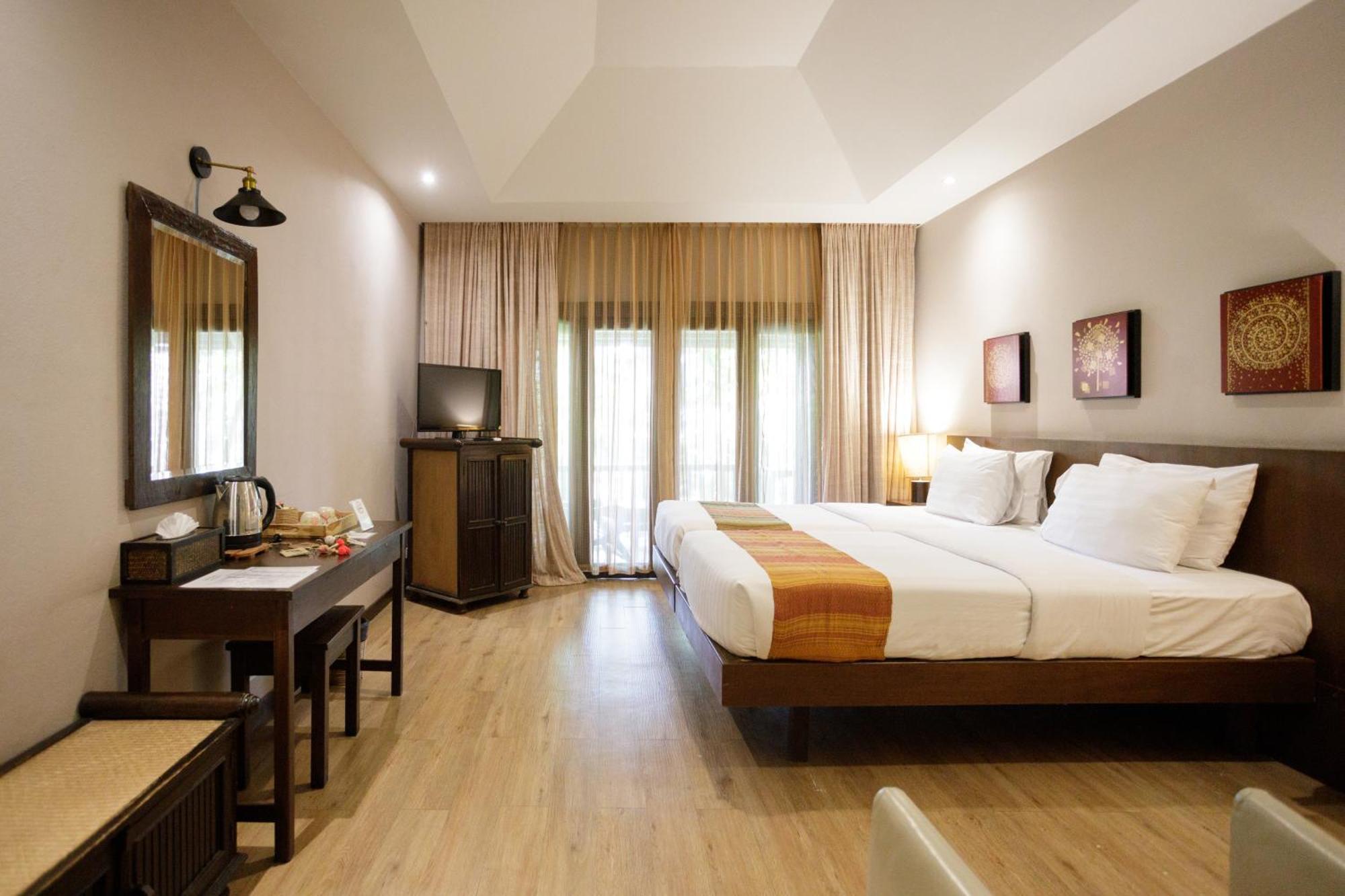 Lanna Dusita Riverside Boutique Resort Chiang Mai Exterior foto