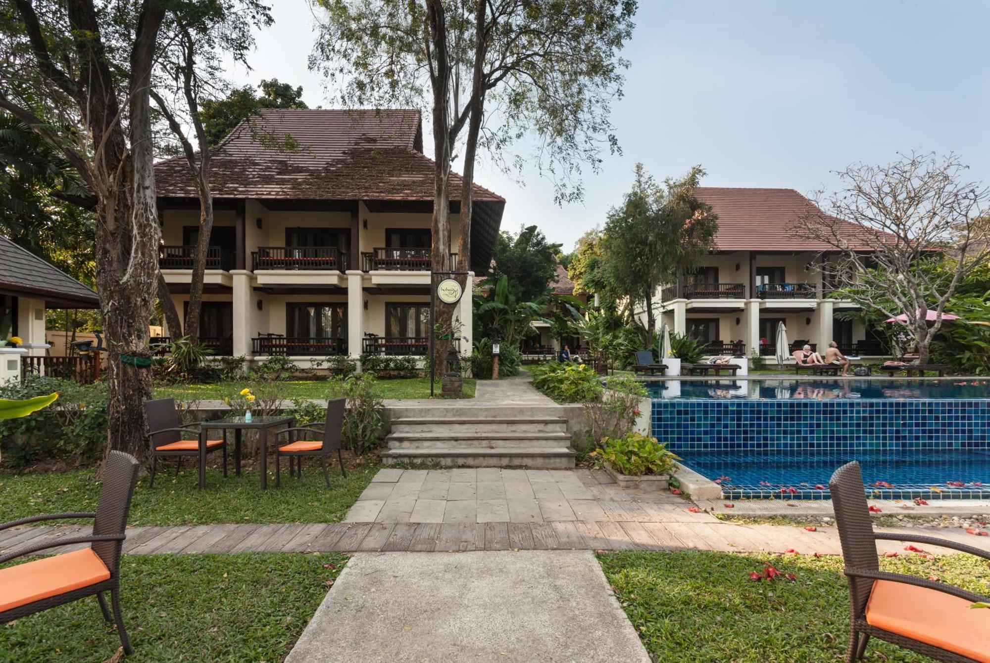 Lanna Dusita Riverside Boutique Resort Chiang Mai Exterior foto